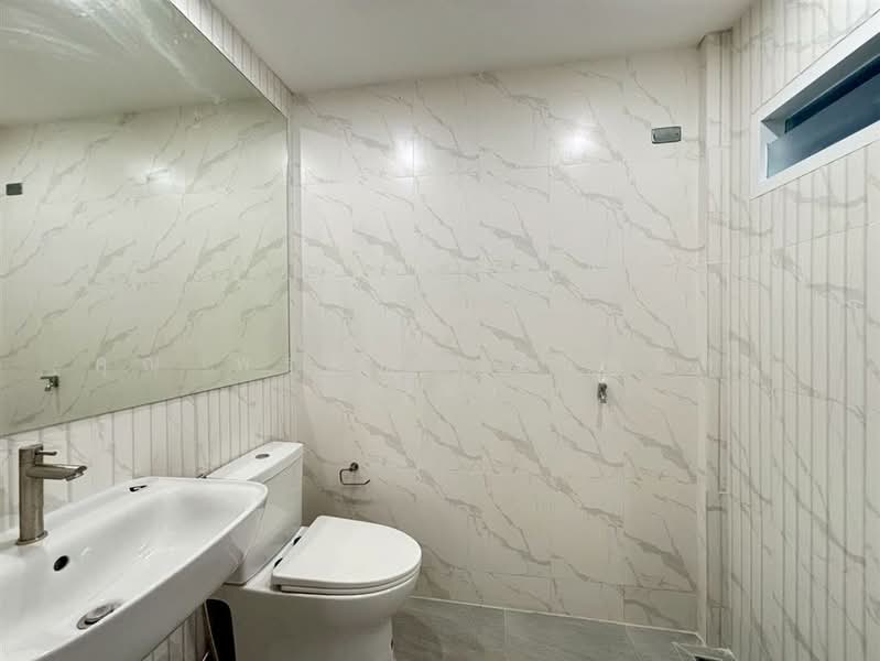 หมู่บ้านบุษราคัมริมน้ำ บรมราชชนนี9, Bangkok, ถนนบรมราชชชนนี, Arun Amarin, Bangkok Noi, Bangkok, 2 Bedrooms, 90 sqm, Townhouse For Sale, by คุณ พรทิพย์ จันทร์หา (ปุ๋ย), 500190470 - DDproperty.com