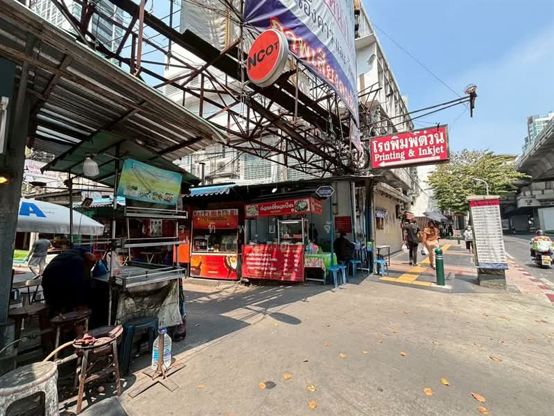 อาคารพาณิชย์ 3.5 ชั้น 12 ตร.ว. อาคารพาณิชย์ ใกล้รถไฟฟ้า BTS สะพานควาย ถนนพหลโยธิน, Bangkok, ถนนพหลโยธิน, Phaya Thai, Phaya Thai, Bangkok, , 70 sqm, Shophouse For Sale, by คุณ พรทิพย์ จันทร์หา (ปุ๋ย), 500190503 - DDproperty.com