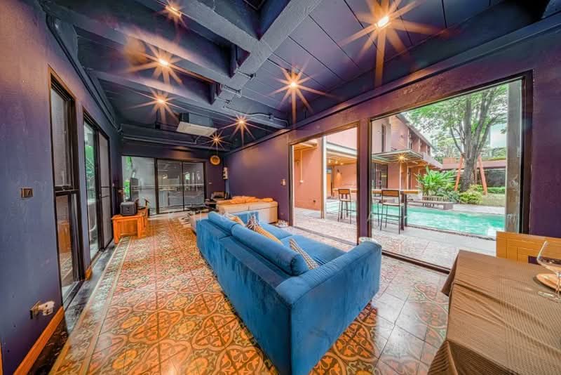 Sukhumvit Soi: 39, Bangkok, Khlong Tan Nua, Watthana, Bangkok, 5 Bedrooms, 600 sqm, Villa For Rent, by Khun Nita, 500190517 - DDproperty.com