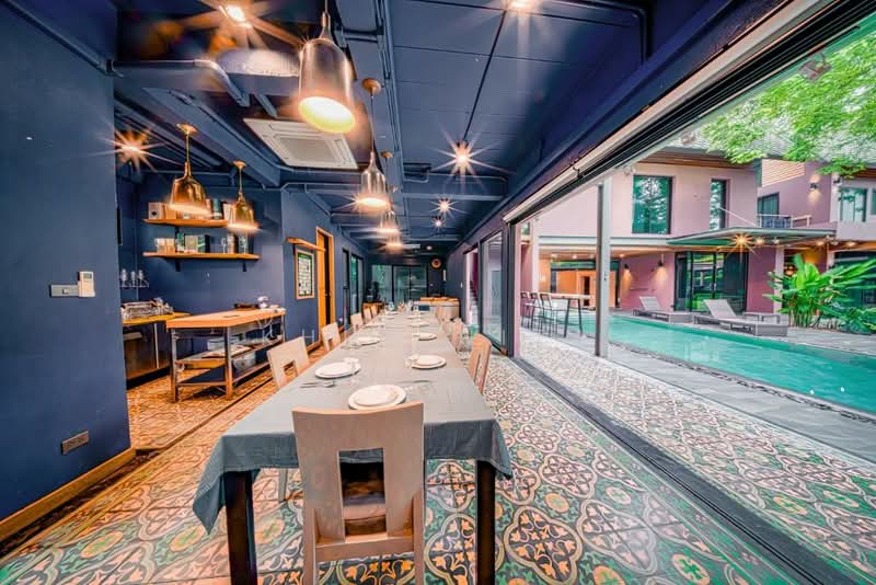 Sukhumvit Soi: 39, Bangkok, Khlong Tan Nua, Watthana, Bangkok, 5 Bedrooms, 600 sqm, Villa For Rent, by Khun Nita, 500190517 - DDproperty.com