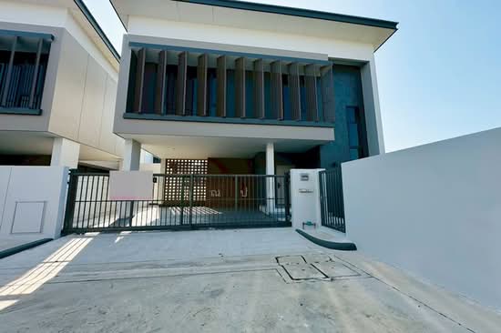 Villa 168 New Krungthepkreetha : วิลล่า 168 นิวกรุงเทพกรีฑา, กรุงเทพ