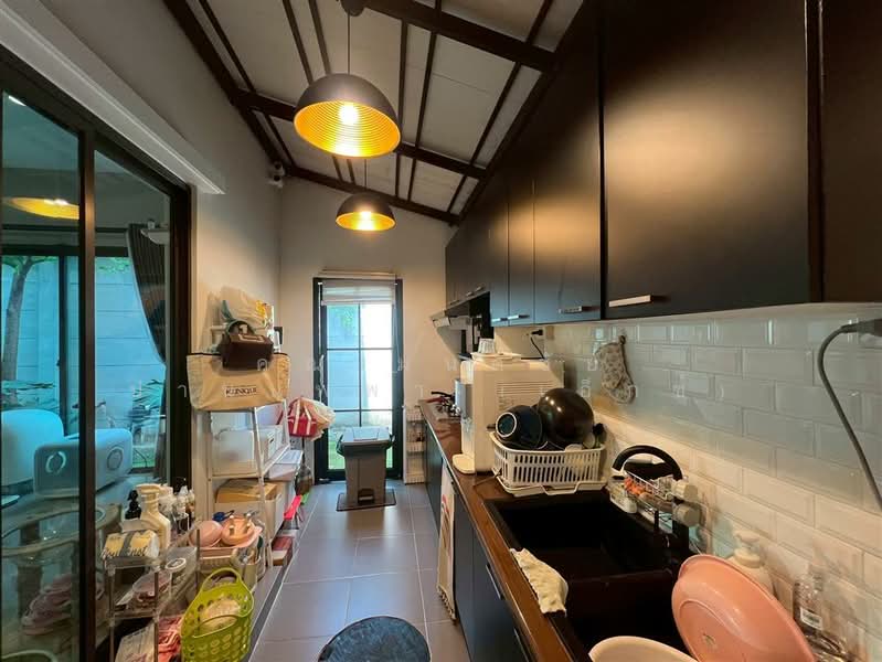 V Compound Ratchaphruek-Pinklao, Nonthaburi, Soi Suan Phak 32, Mahasawat, Bang Kruai, Nonthaburi, 2 Bedrooms, 120 sqm, Townhouse For Sale, by คุณ มนต์ชัย ปานนพพา (เอ็กซ์), 500190739 - DDproperty.com