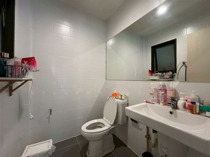 V Compound Ratchaphruek-Pinklao, Nonthaburi, Soi Suan Phak 32, Mahasawat, Bang Kruai, Nonthaburi, 2 Bedrooms, 120 sqm, Townhouse For Sale, by คุณ มนต์ชัย ปานนพพา (เอ็กซ์), 500190739 - DDproperty.com