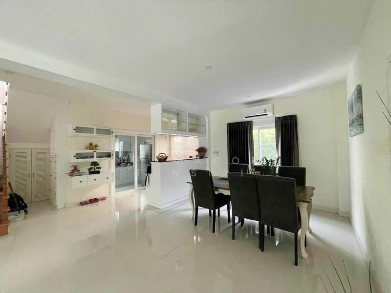 บ้านสวยในโครงการ ให้เช่า – ใกล้ตลาดเจริญเจริญ เพียง 5 นาที ค่าเช่า 37,000 บาท / เดือน No.13H701, Chiang Mai, San Kamphaeng, San Kamphaeng, Chiang Mai, 4 Bedrooms, 150 sqm, Single Detached House For Rent, by Rutchaporn Tunsiri, 500190795 - DDproperty.com