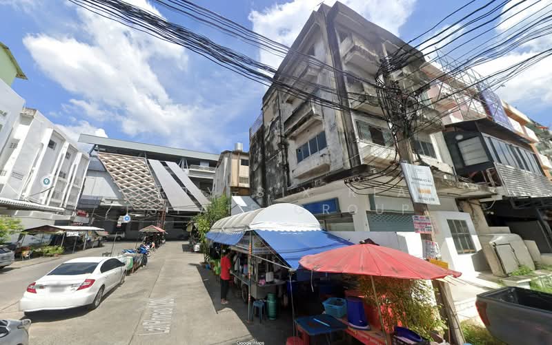 ขาย/ให้เช่า ด่วน! อาคารพาณิชย์ 4.5 ชั้น 2 คูหา (30 ตร.ว.) ติด MRT ลาดพร้าว 101 ทำเลทองพร้อม, กรุงเทพ, คลองจั่น, บางกะปิ, กรุงเทพ, 450 ตร.ม., ตึกแถว-อาคารพาณิชย์ ให้เช่า, โดย Forty-Six Real Estate Group, 500190898 - DDproperty.com