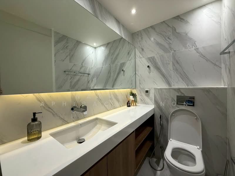 MUNIQ Sukhumvit 23, Bangkok, 17 Sukhumvit 23, Khlongtoei Nua, Watthana, Bangkok, 2 Bedrooms, 87 sqm, Condo For Rent, by Natrinee Aphirachatanon, 500190901 - DDproperty.com