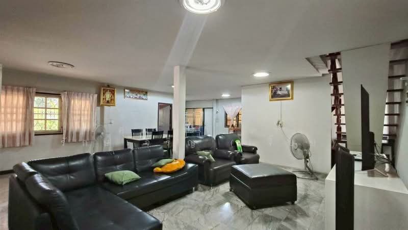 หมู่บ้านณรงค์สุขนิเวศน์ ซอยนนทบุรี6, Nonthaburi, Talat Kwan, Muang Nonthaburi, Nonthaburi, 4 Bedrooms, 300 sqm, Single Detached House For Sale, by คุณ ปทิตตา รักษ์เจริญ (เจี๊ยบ), 500190967 - DDproperty.com