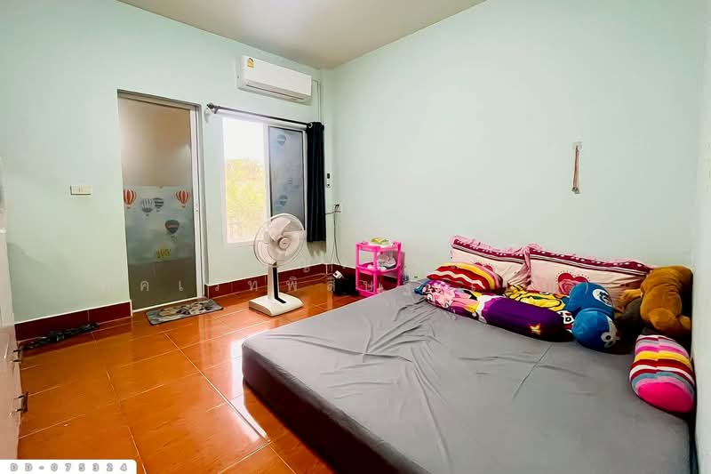 DD-075324 Detached House, Nong Kham, Sriracha, Chonburi, near Nong Kho Airport, Chon Buri (Pattaya), Nong - Kham, Si Racha, Chon Buri (Pattaya), 2 Bedrooms, 150 sqm, Single Detached House For Sale, by Benchawarin Pakkawetppisit, 500190989 - DDproperty.com