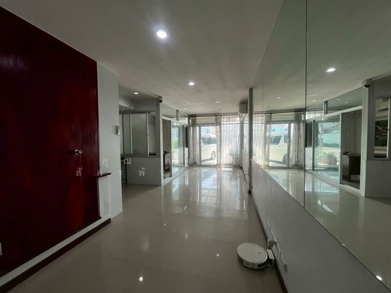 ทาวน์โฮม 3 ชั้น 18 ตร.ว. ทาวน์โฮม ซอยสุขาภิบาล5 ซอย5 ถนนรามอินทรา, กรุงเทพ, ท่าแร้ง, บางเขน, กรุงเทพ, 120 ตร.ม., ทาวน์เฮ้าส์ ขาย, โดย คุณ ภาณุพันธ์ สัครพันธ์ (ภาณุ), 500190995 - DDproperty.com