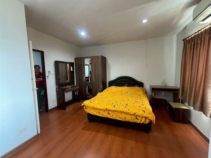 ทาวน์โฮม 3 ชั้น 18 ตร.ว. ทาวน์โฮม ซอยสุขาภิบาล5 ซอย5 ถนนรามอินทรา, กรุงเทพ, ท่าแร้ง, บางเขน, กรุงเทพ, 120 ตร.ม., ทาวน์เฮ้าส์ ขาย, โดย คุณ ภาณุพันธ์ สัครพันธ์ (ภาณุ), 500190995 - DDproperty.com