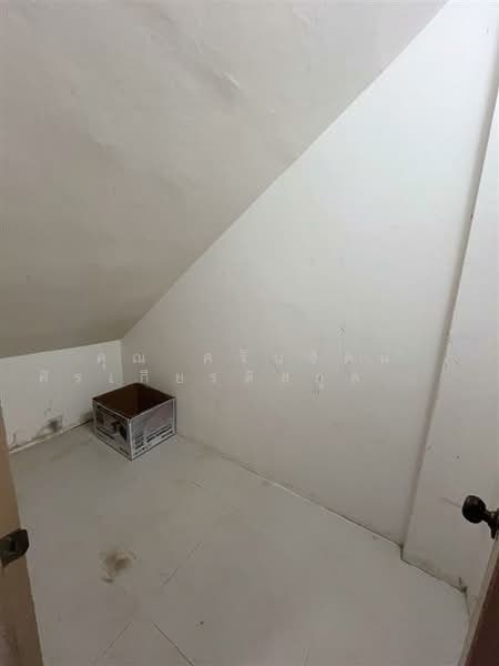 ขาย - อาคารพาณิชย์ 3.5 ชั้น 23.6 ตร.ว. หมู่บ้านกรีนการ์เด้นโฮม ลำลูกกา คลอง8, ปทุมธานี