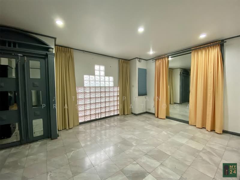 TOWNHOUSE ติด Makro สาทร, Bangkok, นราธิวาสราชนครินทร์, Thung Wat Don, Sathon, Bangkok, 3 Bedrooms, 180 sqm, Townhouse For Rent, by Thitiphan Prasopkiatpoca, 500191058 - DDproperty.com