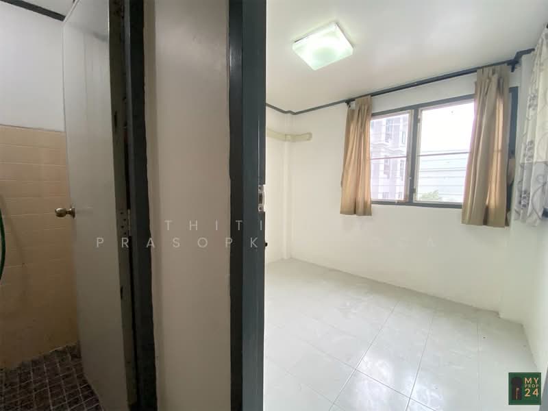 TOWNHOUSE ติด Makro สาทร, กรุงเทพ, นราธิวาสราชนครินทร์, ทุ่งวัดดอน, สาทร, กรุงเทพ, 180 ตร.ม., ทาวน์เฮ้าส์ ให้เช่า, โดย Thitiphan Prasopkiatpoca, 500191058 - DDproperty.com