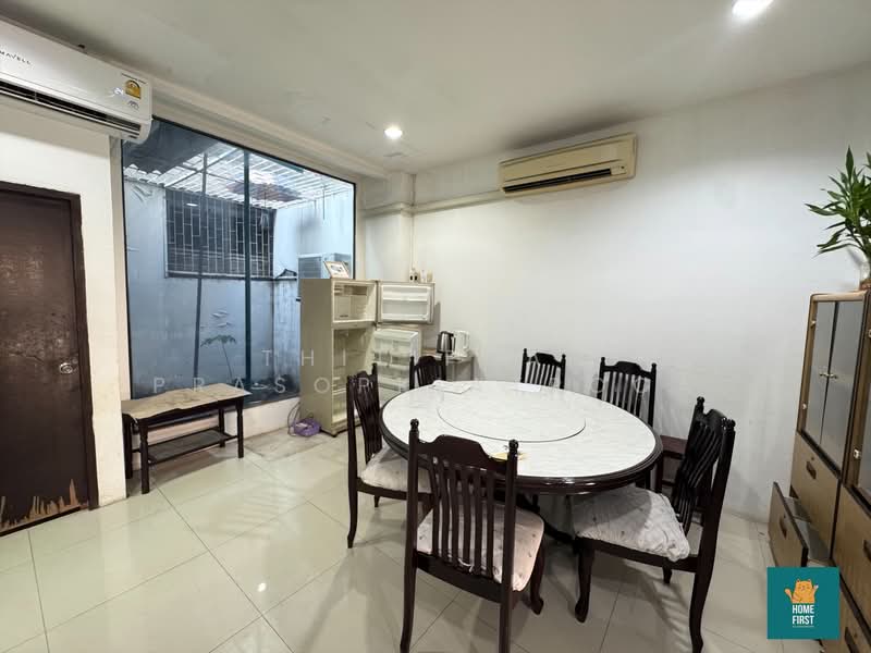 ให้เช่า - TOWNHOUSE ติด Makro สาทร, กรุงเทพ