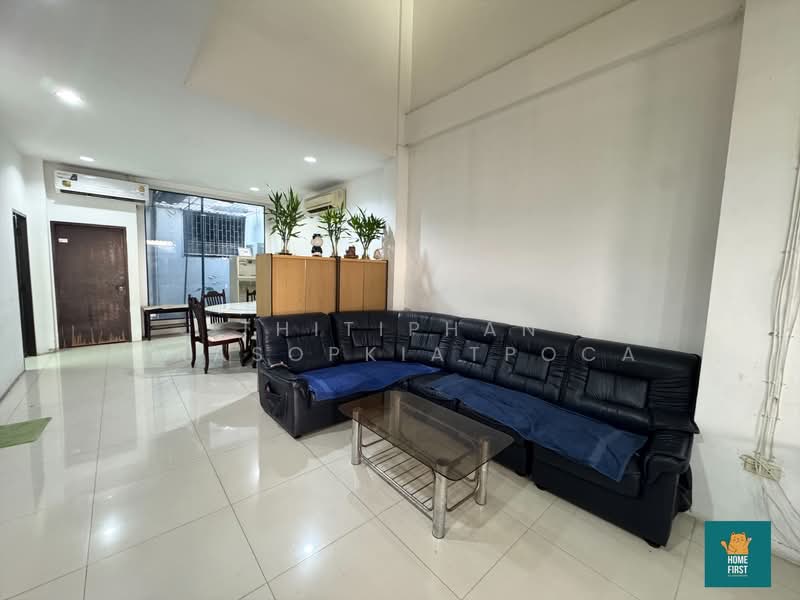 For Rent - TOWNHOUSE ติด Makro สาทร, Bangkok
