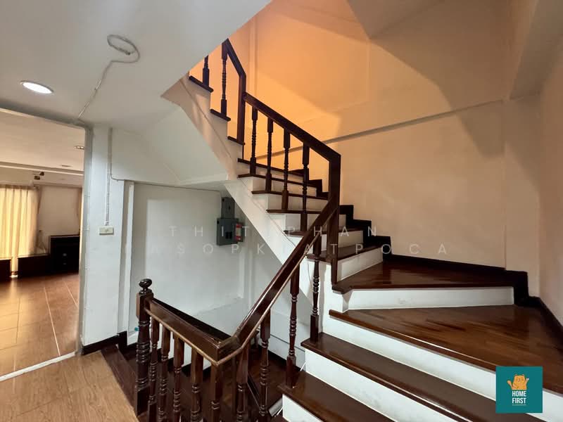 For Rent - TOWNHOUSE ติด Makro สาทร, Bangkok