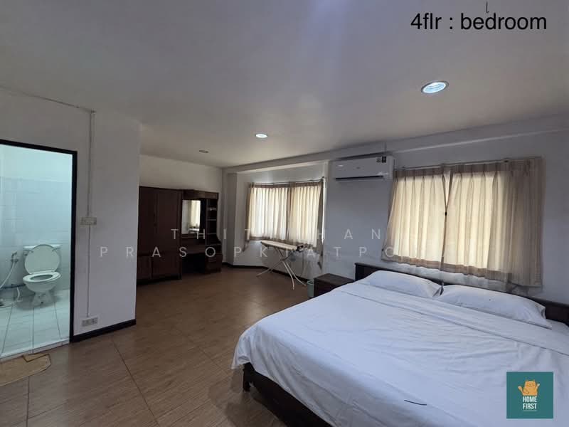 ให้เช่า - TOWNHOUSE ติด Makro สาทร, กรุงเทพ