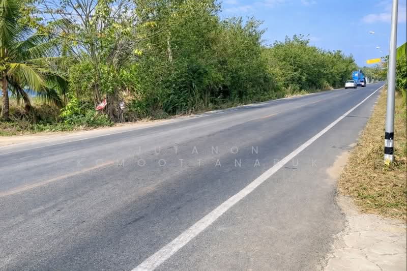 ขายที่ดินแปลงเดียว 2 โฉนด 250 ไร่ หนองหมู วิหารแดง สระบุรี เหมาะทำเกษตรและลงทุน, Saraburi, Nong Mu, Wihan Daeng, Saraburi, , 400,000 sqm, Land For Sale, by Jutanon Komoottanaruk, 500191095 - DDproperty.com