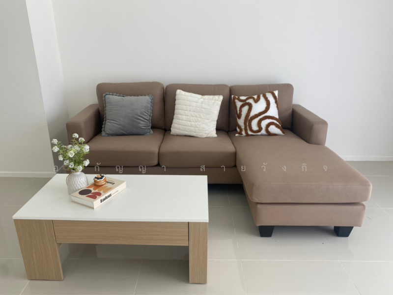 For sale Modern 2.5-Storey Townhome for Sale – Prime Location near Ruamchok Market, Chiang Mai, San Sai Noi, San Sai, Chiang Mai, 2 Bedrooms, 114 sqm, Townhouse For Sale, by อรกัญญา สายวังกิจ, 500191114 - DDproperty.com