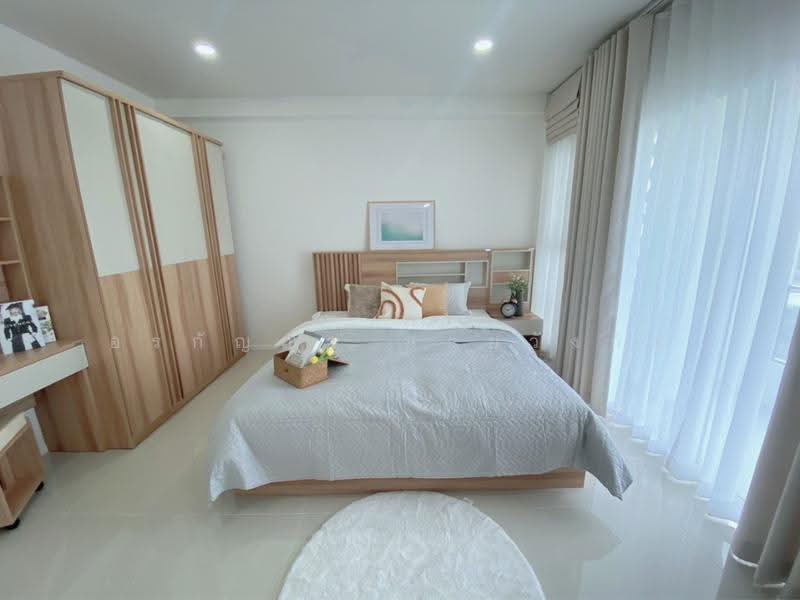 For sale Modern 2.5-Storey Townhome for Sale – Prime Location near Ruamchok Market, Chiang Mai, San Sai Noi, San Sai, Chiang Mai, 2 Bedrooms, 114 sqm, Townhouse For Sale, by อรกัญญา สายวังกิจ, 500191114 - DDproperty.com