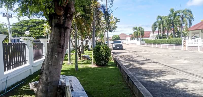 Chokchai 3, Bang Saray, Sattahip, Chon Buri (Pattaya), Bang Sa-re, Sattahip, Chon Buri (Pattaya), 5 Bedrooms, 340 sqm, Single Detached House For Sale, by บริษัท เอชแอล แอสเซท จำกัด, 500191130 - DDproperty.com