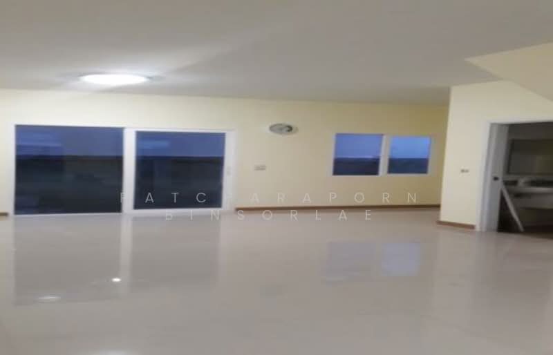 3-BR Townhouse, Bangkok, Saphan Sung, Saphan Sung, Bangkok, 3 Bedrooms, 109 sqm, Townhouse For Sale, by Patcharaporn Binsorlae, 500191140 - DDproperty.com