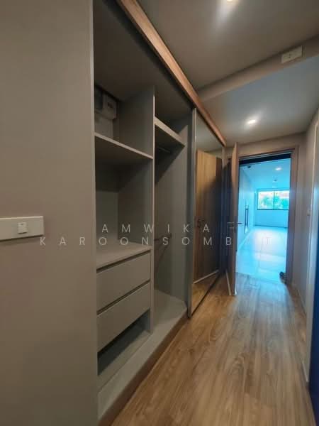 Blossom Condo @ Sathorn-Charoenrat, Bangkok, Charoen Rat Road, Thung Wat Don, Sathon, Bangkok, 1 Bedroom, 30 sqm, Condo For Rent, by Amwika Karoonsombat, 500191143 - DDproperty.com