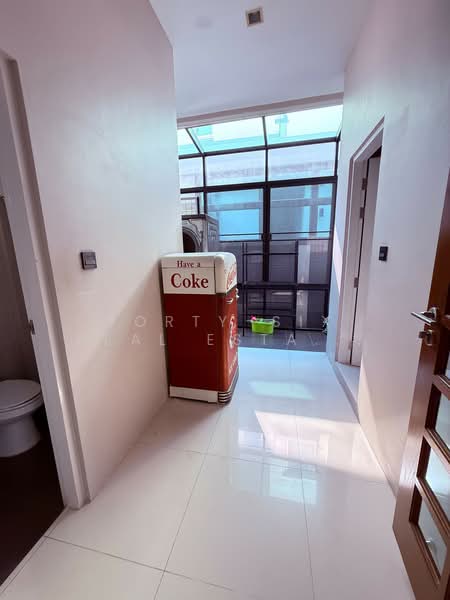 Grand Bangkok Boulevard Srinakarin : แกรนด์ บางกอก บูเลอวาร์ด ศรีนครินทร์, กรุงเทพ, ถ.ศรีนครินทร์, หนองบอน, ประเวศ, กรุงเทพ, 390 ตร.ม., บ้านเดี่ยว ให้เช่า, โดย Forty-Six Real Estate Group, 500191254 - DDproperty.com