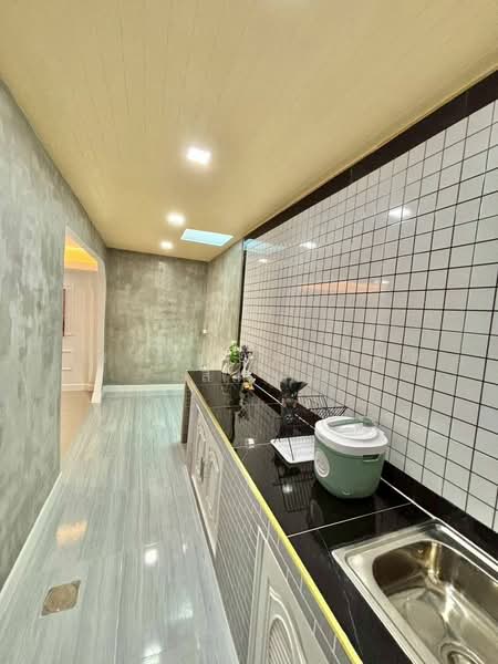 Moobaan Piyawararom Khlong 4, Pathum Thani, Sawai Pracharat Road, Bang Yitho, Thanyaburi, Pathum Thani, 3 Bedrooms, 96 sqm, Townhouse For Sale, by สรภพ ยอดไชย (สีฝุ่น), 500191271 - DDproperty.com