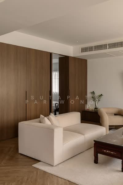 Newton Tower, Bangkok, Soi Sukhumvit 6, Khlong Toei, Khlong Toei, Bangkok, 2 Bedrooms, 188 sqm, Condo For Sale, by Sutapat Pariwong, 500191284 - DDproperty.com