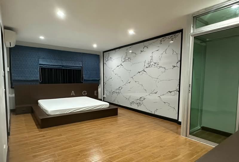 Newly renovated townhome for rent, Sukhumvit 36, near Thonglor BTS (SPSAD3870), Bangkok, สุขุมวิท, Phra Kanong, Khlong Toei, Bangkok, 3 Bedrooms, 200 sqm, Townhouse For Rent, by Agent Pla, 500191321 - DDproperty.com