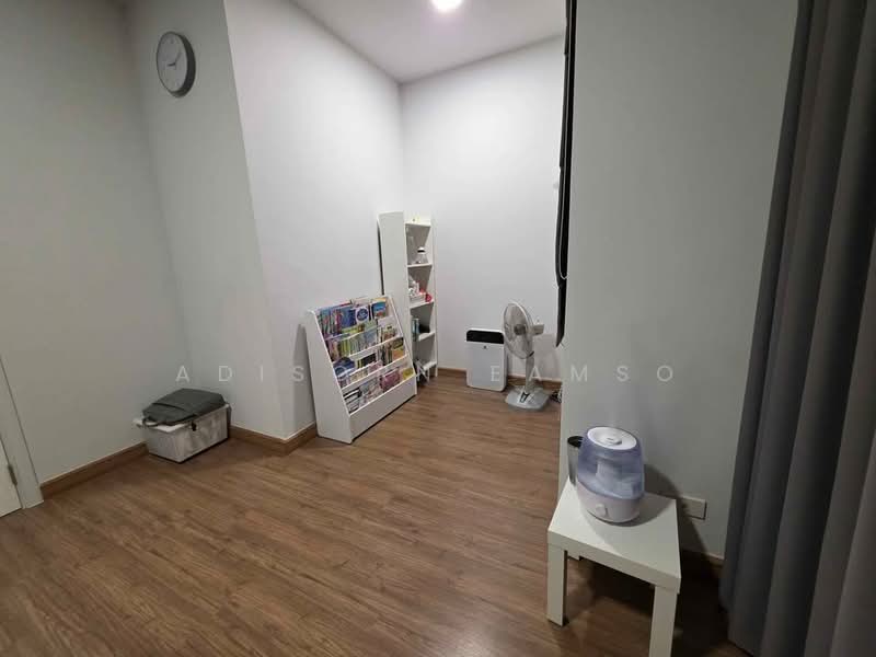 3-BR Townhouse, Bangkok, Bang Phlat, Bang Phlat, Bangkok, 3 Bedrooms, 120 sqm, Townhouse For Sale, by Adisorn Eamso, 500191357 - DDproperty.com