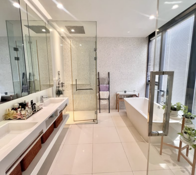 Vittorio 39, Bangkok, 8 Sukhumvit, Khlong Tan Nua, Watthana, Bangkok, 3 Bedrooms, 325 sqm, Condo For Sale, by Decalf Simon, 500191358 - DDproperty.com