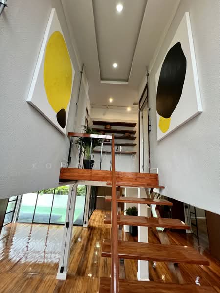 For Saleขายบ้านเดี่ยว 7 ห้องอเนกประสงค์ + Master Bedroom Modern Loft Pool Villa ใจกลางสุขุมวิท 77, Bangkok, On Nut, Suan Luang, Bangkok, 8 Bedrooms, 292 sqm, Single Detached House For Sale, by Jutanon Komoottanaruk, 500191389 - DDproperty.com