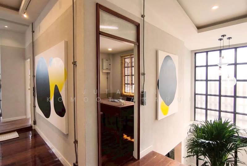 For Saleขายบ้านเดี่ยว 7 ห้องอเนกประสงค์ + Master Bedroom Modern Loft Pool Villa ใจกลางสุขุมวิท 77, Bangkok, On Nut, Suan Luang, Bangkok, 8 Bedrooms, 292 sqm, Single Detached House For Sale, by Jutanon Komoottanaruk, 500191389 - DDproperty.com