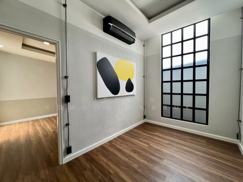 For Saleขายบ้านเดี่ยว 7 ห้องอเนกประสงค์ + Master Bedroom Modern Loft Pool Villa ใจกลางสุขุมวิท 77, กรุงเทพ, อ่อนนุช, สวนหลวง, กรุงเทพ, 292 ตร.ม., บ้านเดี่ยว ขาย, โดย Jutanon Komoottanaruk, 500191389 - DDproperty.com