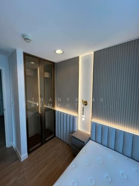 The Kris Ratchada 17, Bangkok, Inthamara 45 Alley, Din Daeng, Din Daeng, Bangkok, 2 Bedrooms, 45 sqm, Condo For Rent, by Thanyalak Premputtiphan, 500191398 - DDproperty.com