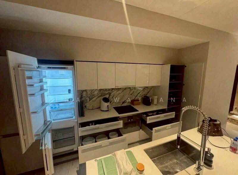 Four Seasons Private Residences : โฟร์ ซีซั่นส์ ไพรเวท เรสสิเด้นซ์, กรุงเทพ, 300 ถนนเจริญกรุง, ยานนาวา, สาทร, กรุงเทพ, 130 ตร.ม., คอนโด ให้เช่า, โดย Vinai Wattana, 500191421 - DDproperty.com