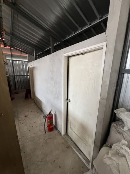 ผลตอบแทนเริ่ม 6-9% เหมาะลงทุน ขายโกดังหนองจอกพร้อมบ้าน ซอยมิตรไมตรี12, Bangkok, ถนนมแขวงคู้ฝั่งเหนือ, Khu Fang Nua, Nong Chok, Bangkok, , 100 sqm, Warehouse/Factory For Sale, by คุณพี, 500191427 - DDproperty.com