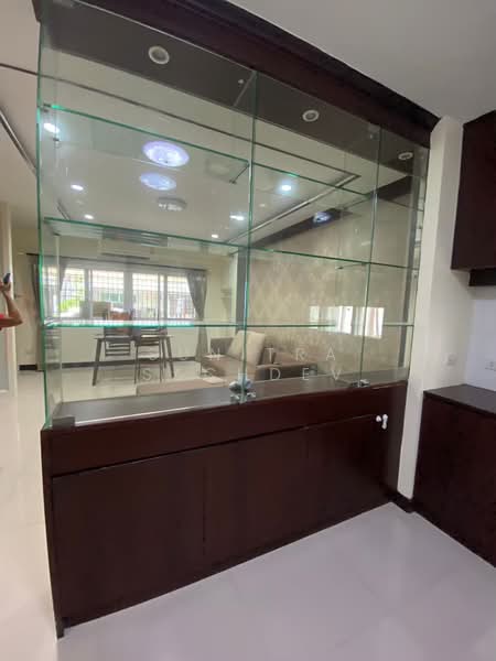 The Exclusive Pattanakarn 44, Bangkok, Soi Phatthanakan 44, Phatthanakan Road, Suan Luang, Suan Luang, Bangkok, 3 Bedrooms, 160 sqm, Townhouse For Rent, by Sunitra Sachdev, 500191434 - DDproperty.com