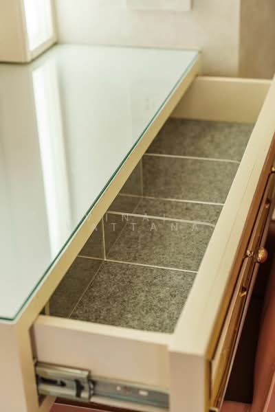 Centric Sathorn-St Louis, Bangkok, Sathorn Nua Road, Yan Nawa, Sathon, Bangkok, 1 Bedroom, 35 sqm, Condo For Sale, by Vinai Wattana, 500191462 - DDproperty.com