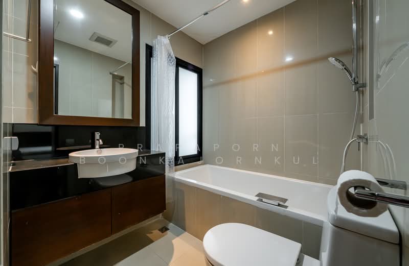 Sathorn Gardens, Bangkok, 39 South Sathorn Road, Thung Maha Mek, Sathon, Bangkok, 3 Bedrooms, 158 sqm, Condo For Rent, by Prapaporn Boonkajonkul, 500191483 - DDproperty.com