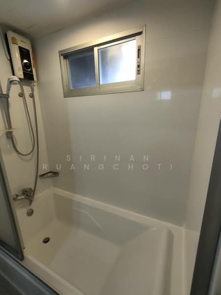 Lumpini Place Rama 4-Kluaynamthai, Bangkok, 4004 Rama 4 Road, Phra Kanong, Khlong Toei, Bangkok, 1 Bedroom, 35 sqm, Condo For Sale, by Sirinan Ruangchoti, 500191558 - DDproperty.com