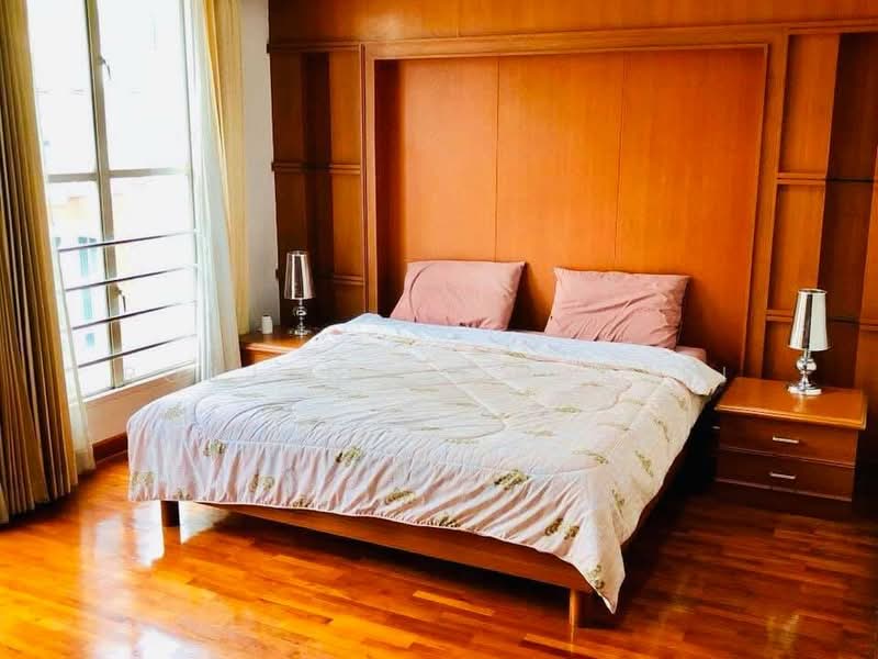 British Town - Thonglor, Bangkok, Soi Sukhumvit 55, Khlong Tan Nua, Watthana, Bangkok, 4 Bedrooms, 400 sqm, Townhouse For Rent, by Rojjana Jindasri, 500191564 - DDproperty.com