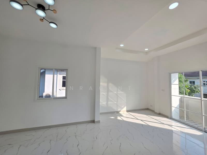 Piyawararom 4 Sai Noi, Nonthaburi, road Ban Kluai-Sai Noi, Sai Noi, Sai Noi, Nonthaburi, 4 Bedrooms, 150 sqm, Single Detached House For Sale, by NRagent, 500191577 - DDproperty.com