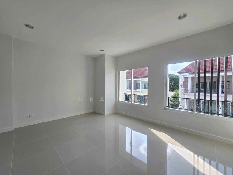 Baan Klang Muang Urbanion Kaset - Nawamin 2, Bangkok, Lat Pla Khao Road, Anusaowari, Bang Khen, Bangkok, 3 Bedrooms, 170 sqm, Townhouse For Sale, by NRagent, 500191589 - DDproperty.com