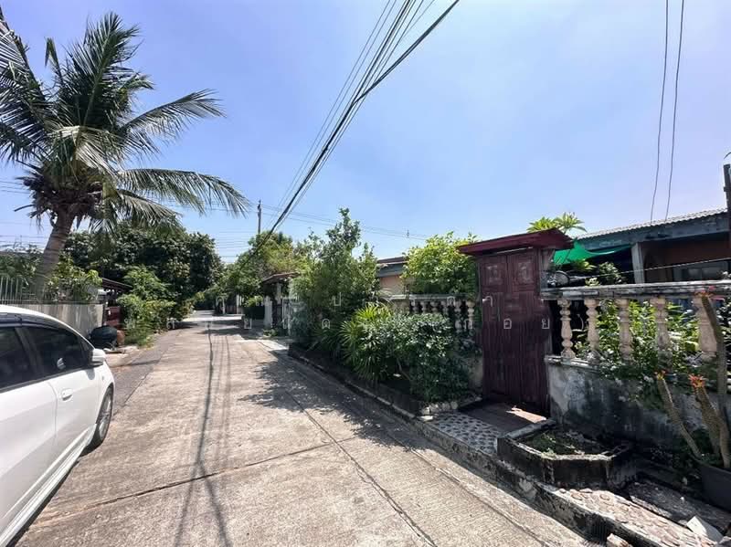 หมู่บ้านโชคชัย คลองจั่น ซอยนวมินทร์81 แยก3-6, Bangkok, Khlong Kum, Bueng Kum, Bangkok, 4 Bedrooms, 100 sqm, Single Detached House For Sale, by คุณ ปารดา พลอยแดง (ก้อย), 500191591 - DDproperty.com