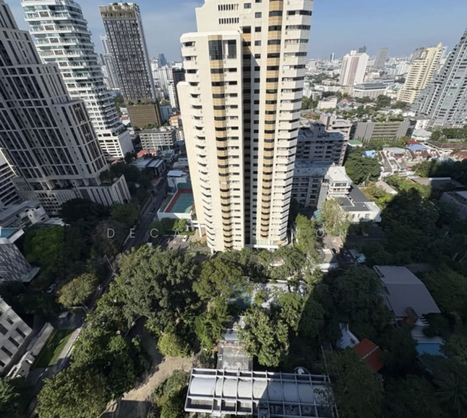 Vittorio 39, Bangkok, 8 Sukhumvit, Khlong Tan Nua, Watthana, Bangkok, 2 Bedrooms, 127 sqm, Condo For Rent, by Decalf Simon, 500191615 - DDproperty.com