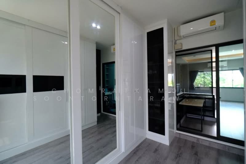 Landmark Ekamai-Ramindra, Bangkok, Sukhonthasawat Road, Lat Phrao, Lat Phrao, Bangkok, 3 Bedrooms, 200 sqm, Townhouse For Sale, by Chomratkamol Soontorntarawong (Gor), 500191618 - DDproperty.com