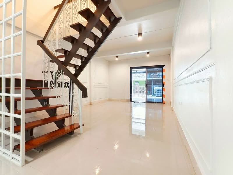 For Sale - หมู่บ้านชุมชน 300 ห้อง, Samut Sakhon